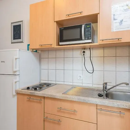 Im Apartment *